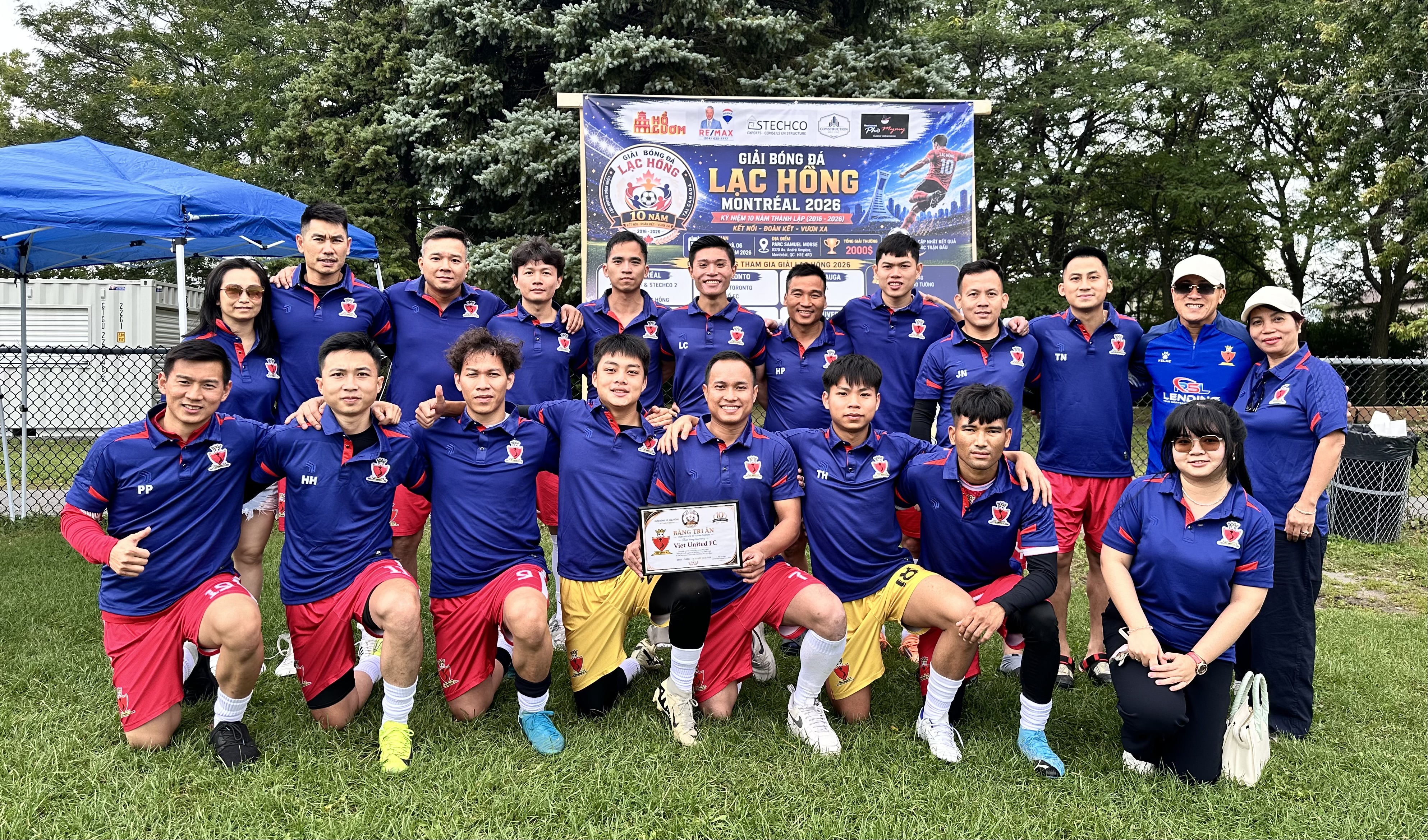 Team photo Viet United FC